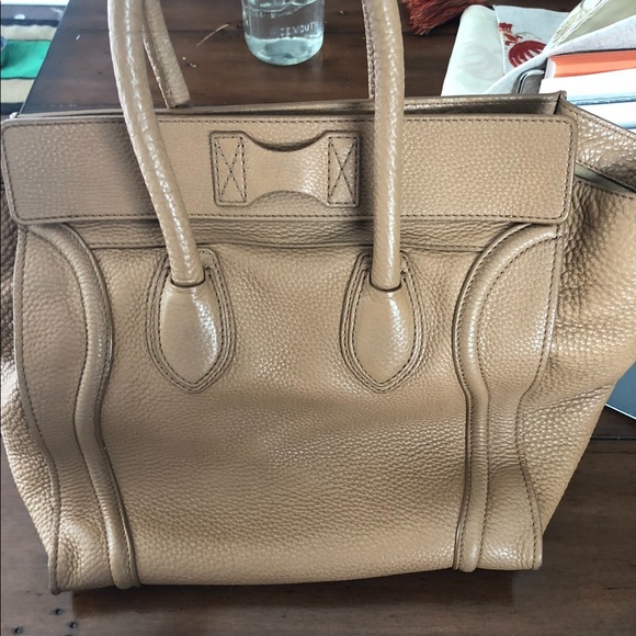 Authentic Celine bag. Some loss of shape but otherwise decent condition. - Picture 3 of 9